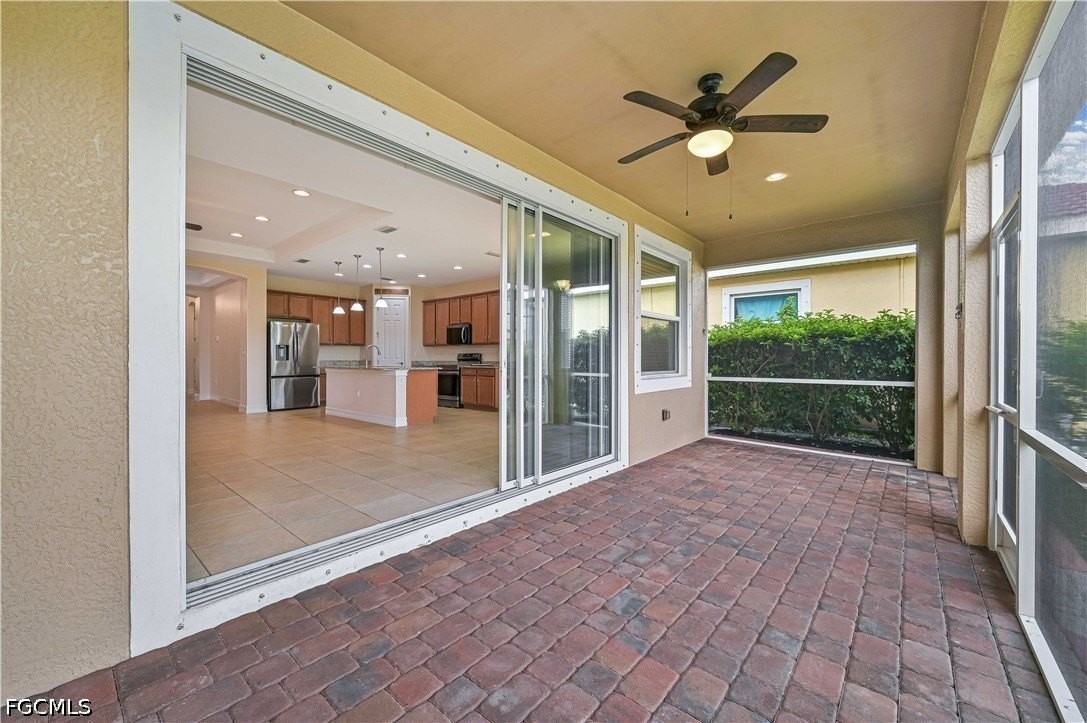 3899 Eldon St - Photo 4 of 36