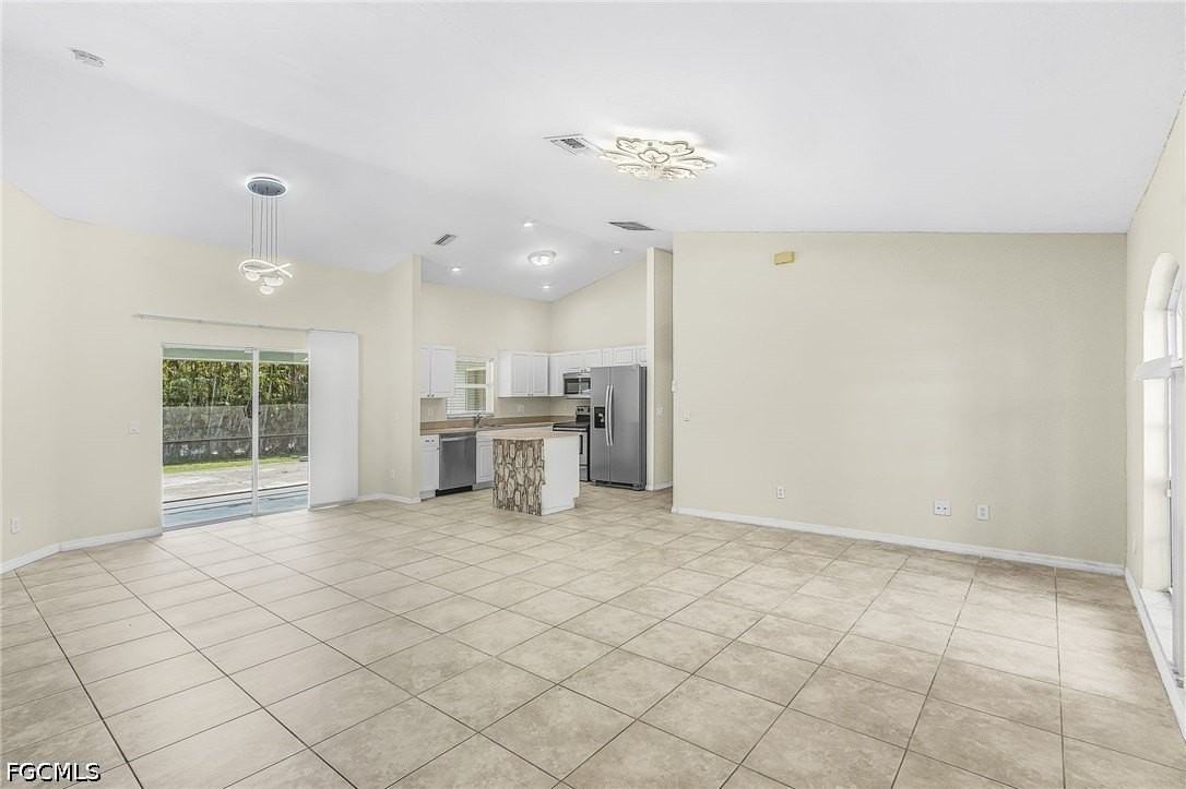5215 Sw 16th Pl - Photo 2 of 26