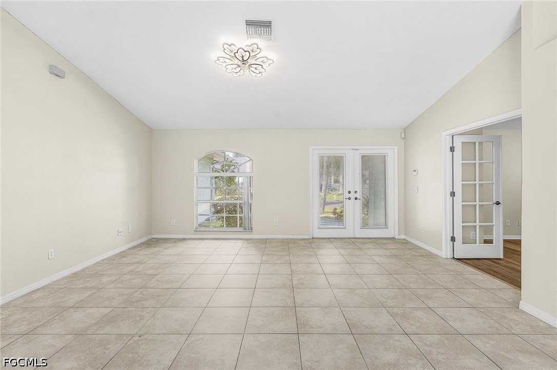 5215 Sw 16th Pl - Photo 4 of 26