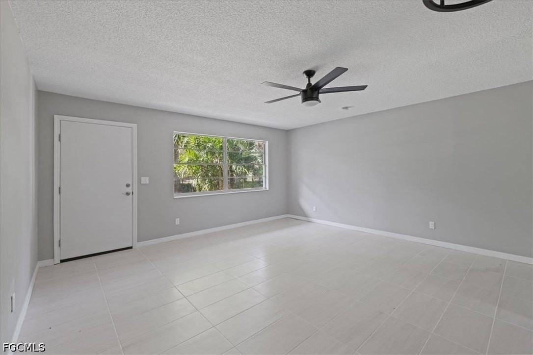 3225 E Riverside Dr #63F - Photo 4 of 28
