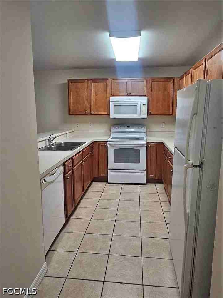 490 Bell Blvd S - Photo 3 of 11