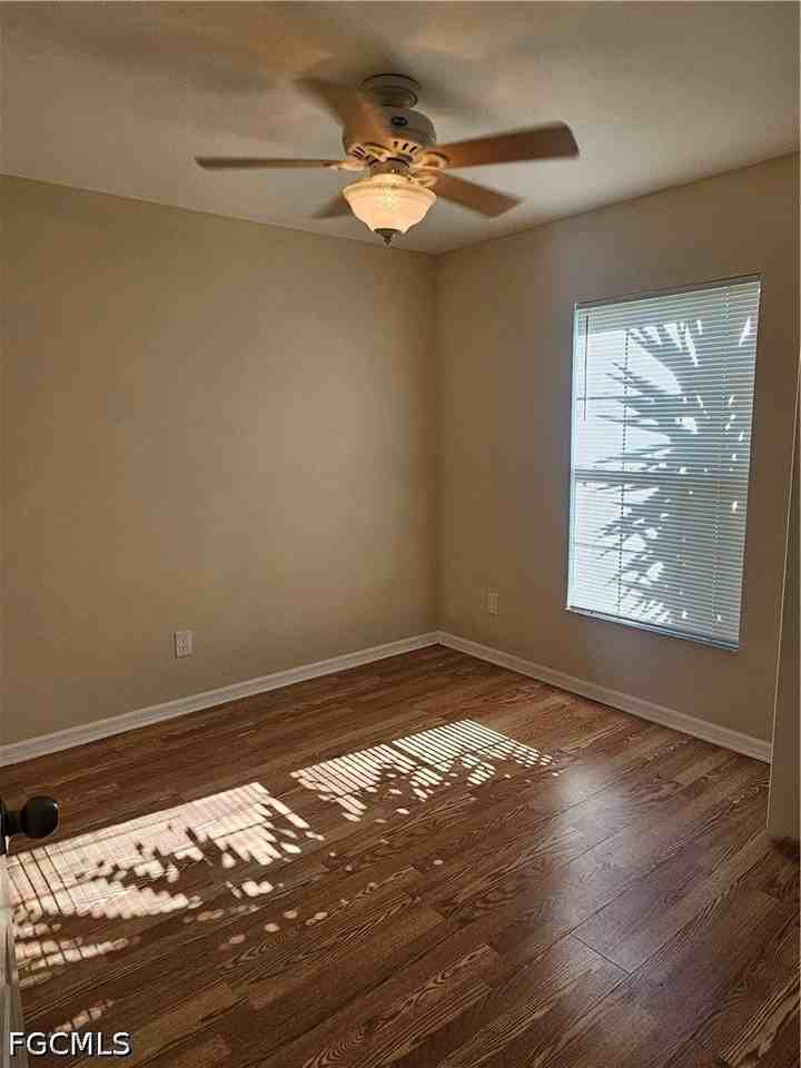 490 Bell Blvd S - Photo 5 of 11