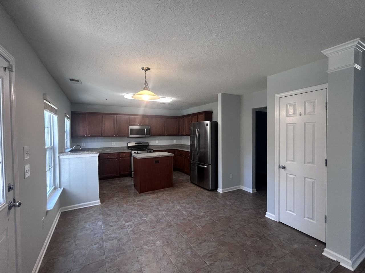 105 White Cedar Ct #1 - Photo 3 of 15