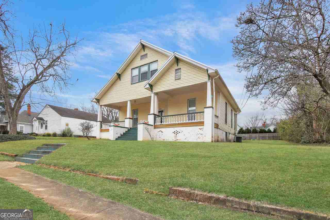 304 Boulevard - Photo 2 of 24