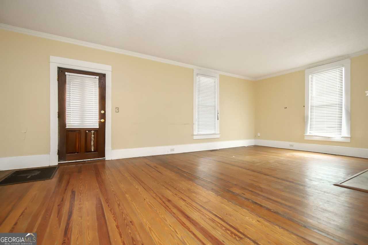 304 Boulevard - Photo 4 of 24
