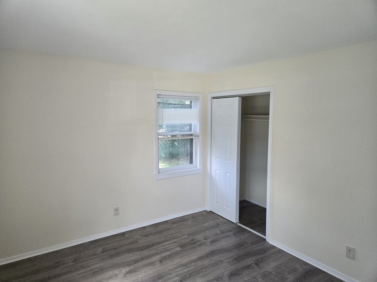 7 Suncrest Ct #7 - Photo 2 of 14