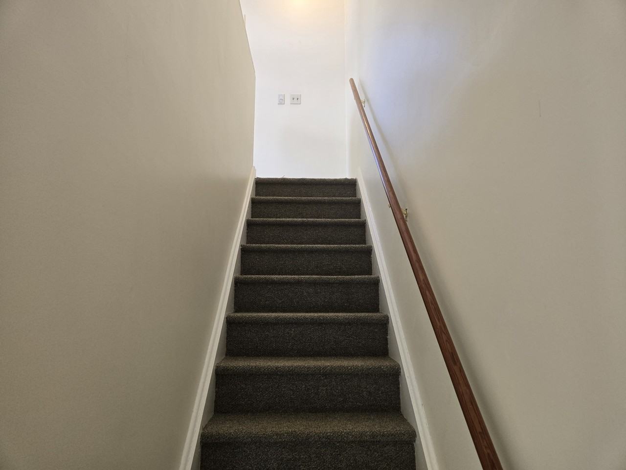 7 Suncrest Ct #7 - Photo 5 of 14