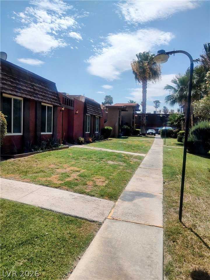 4654 Monterey Cir #4 - Photo 2 of 13