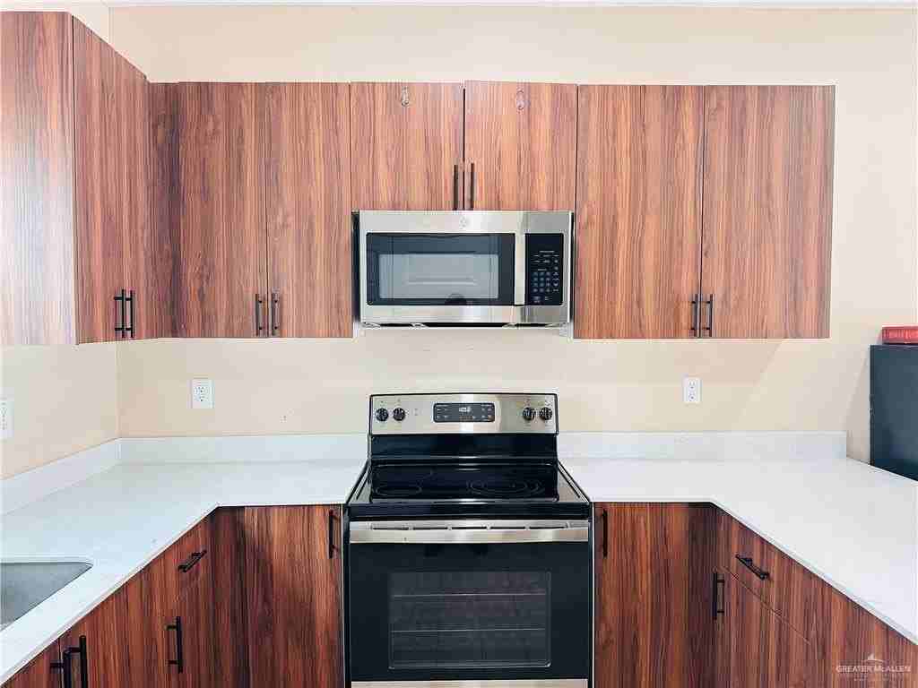 2900 W Kenwood St #2 - Photo 4 of 10