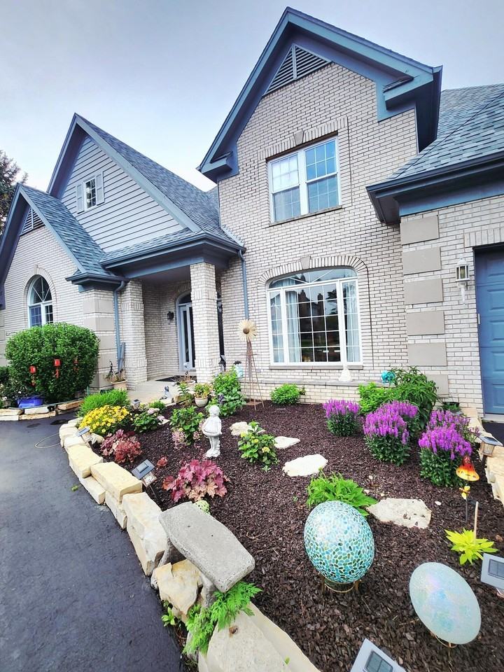 1301 Ballybunion Ct - Photo 2 of 50