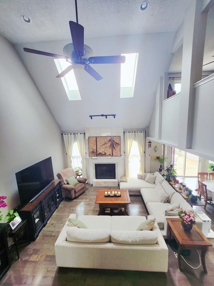 1301 Ballybunion Ct - Photo 5 of 50