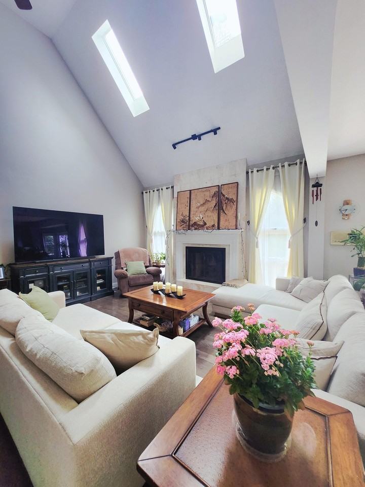 1301 Ballybunion Ct - Photo 6 of 50