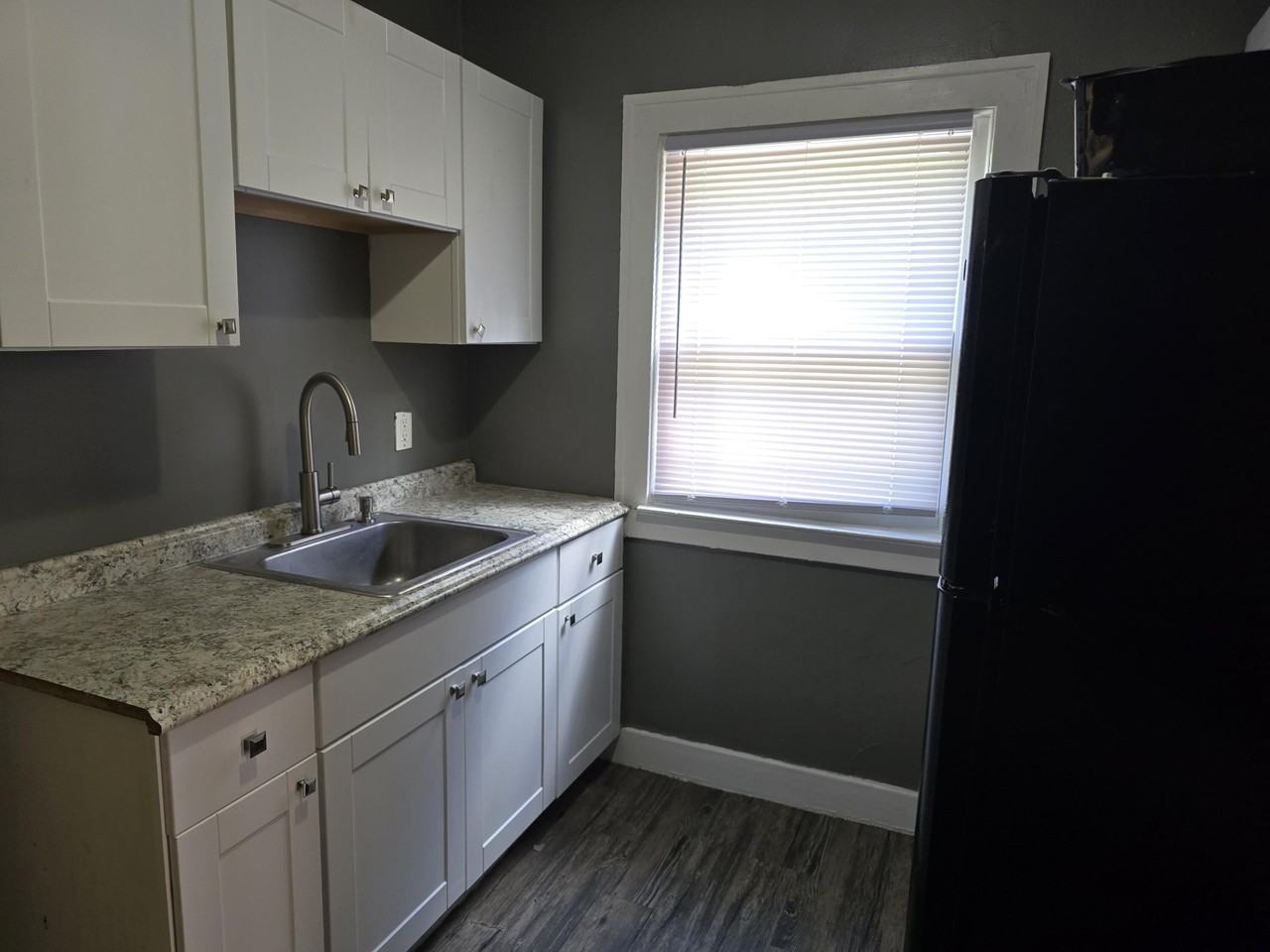 9122 Pinehurst St - Photo 3 of 7