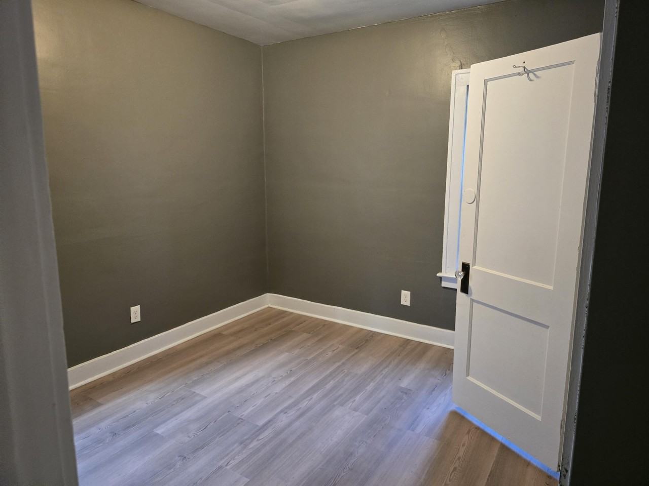9122 Pinehurst St - Photo 5 of 7