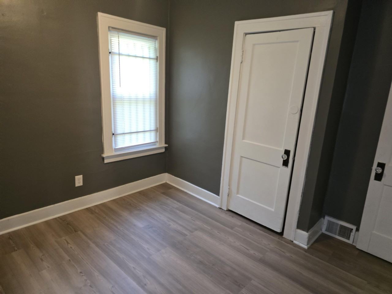 9122 Pinehurst St - Photo 7 of 7
