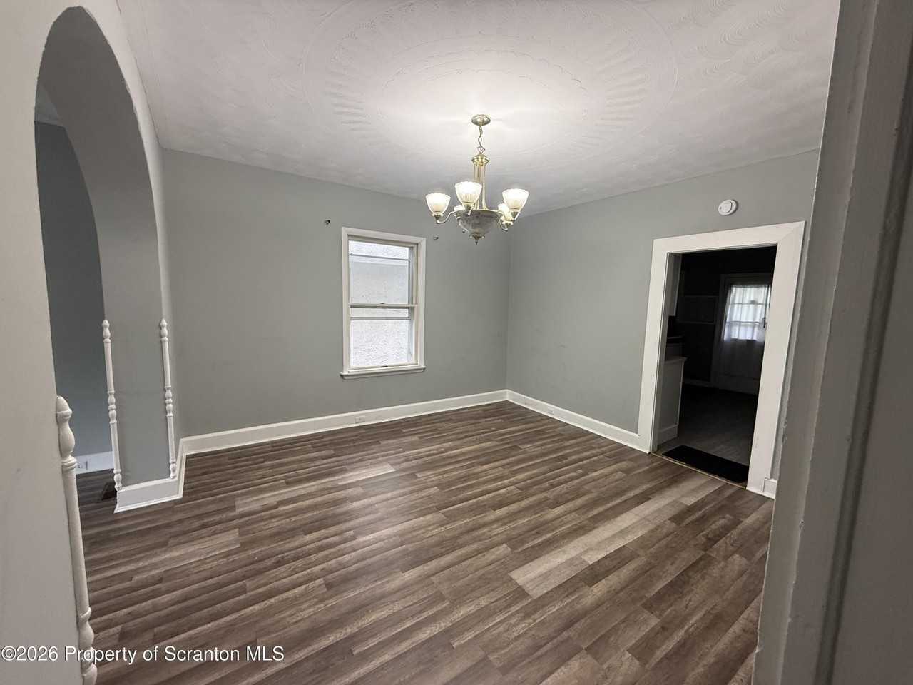 617 Harrison Ave - Photo 3 of 13