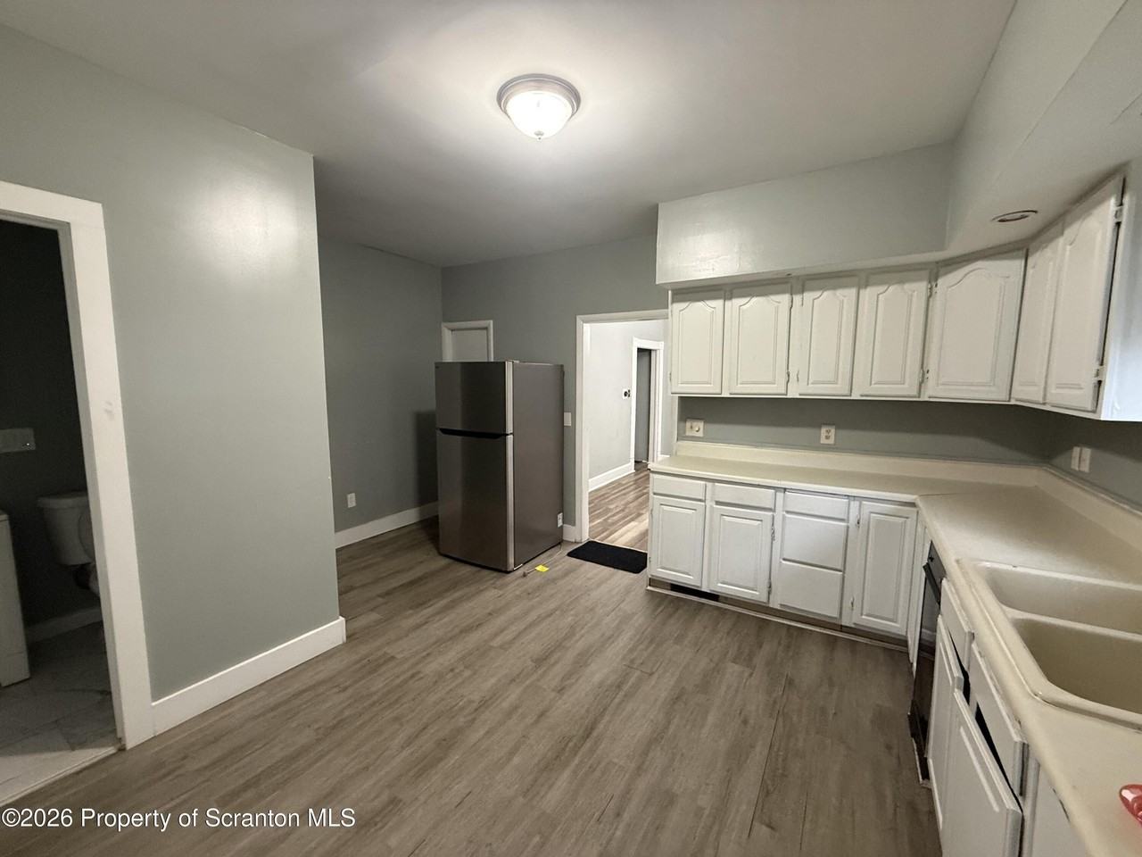 617 Harrison Ave - Photo 5 of 13
