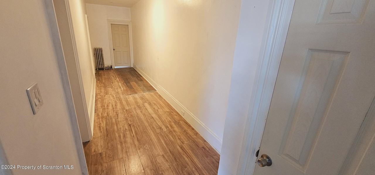 1319 Washburn St #2ndFL - Photo 5 of 9