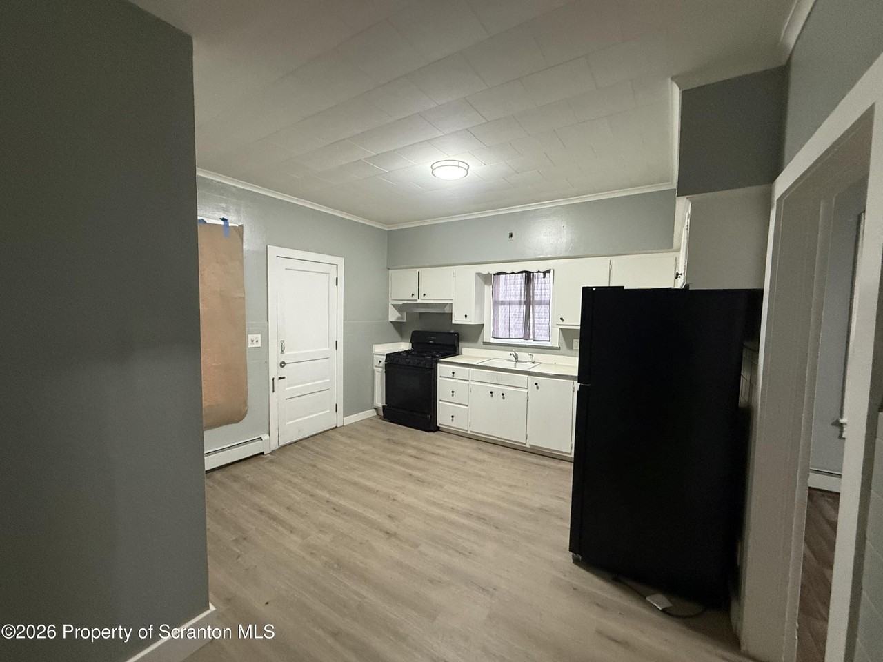 619 Harrison Ave - Photo 5 of 10