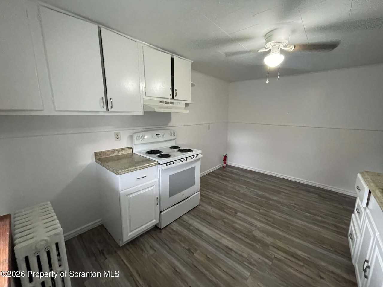 313 N Apple St #2ndFL - Photo 2 of 11