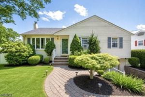 featured image of 5 Adams Dr