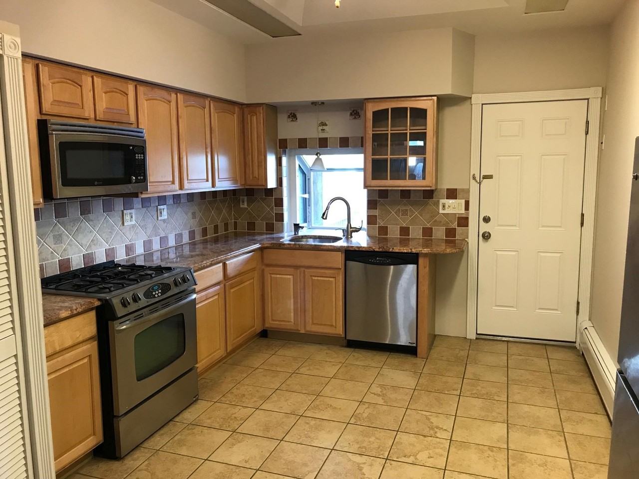 342 Pavonia Ave #1 - Photo 2 of 21
