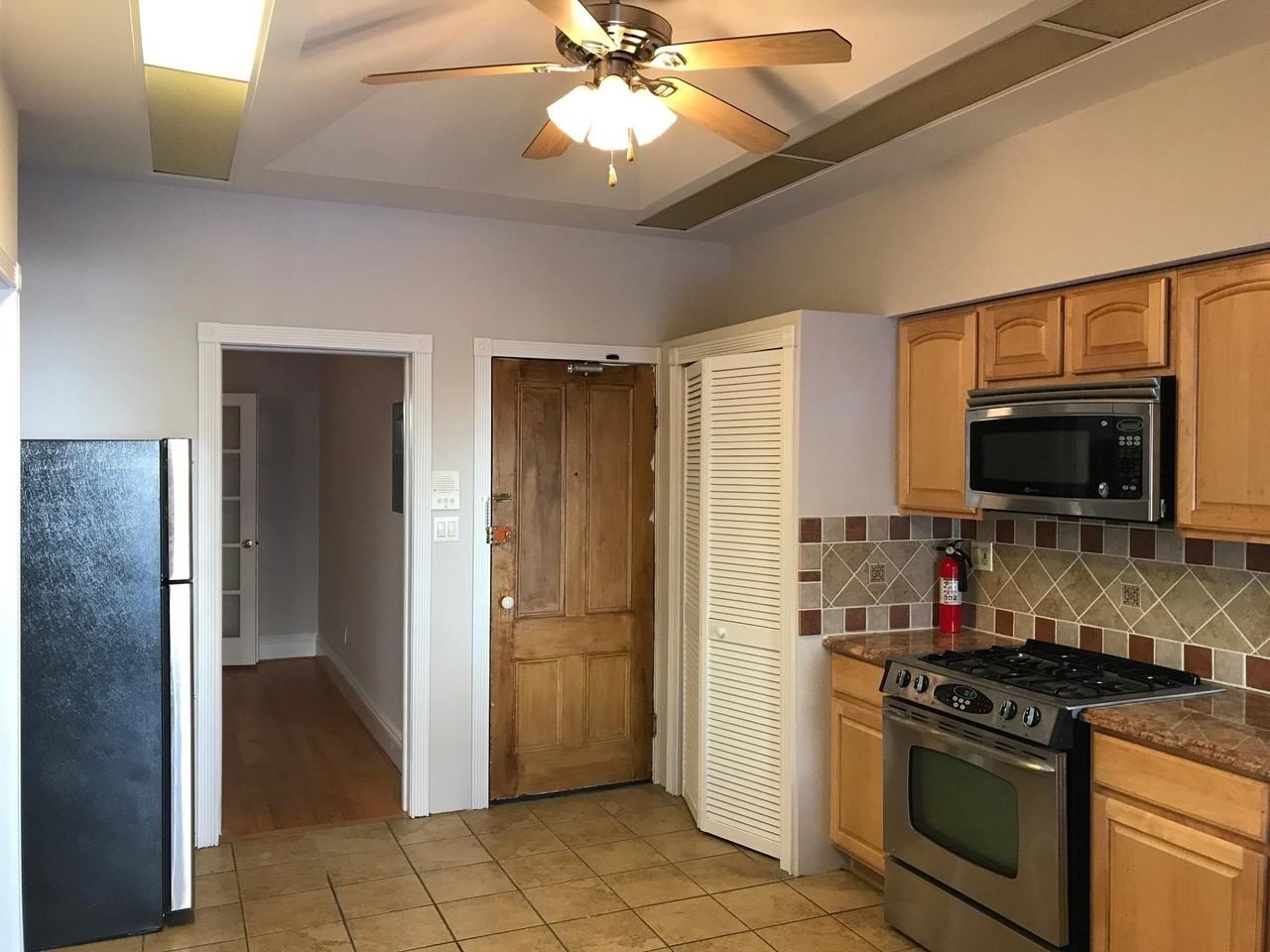 342 Pavonia Ave #1 - Photo 5 of 21