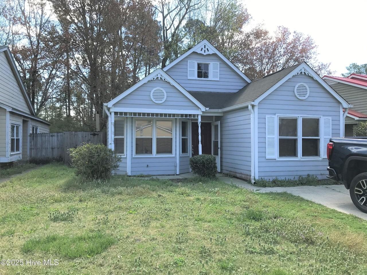 112 Basswood Ct
