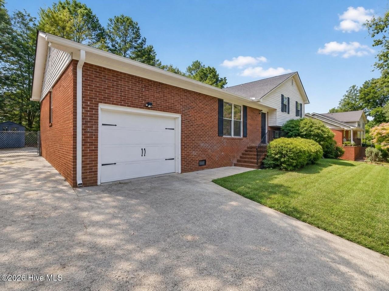 2712 Fair Oak Ct - Photo 2 of 49
