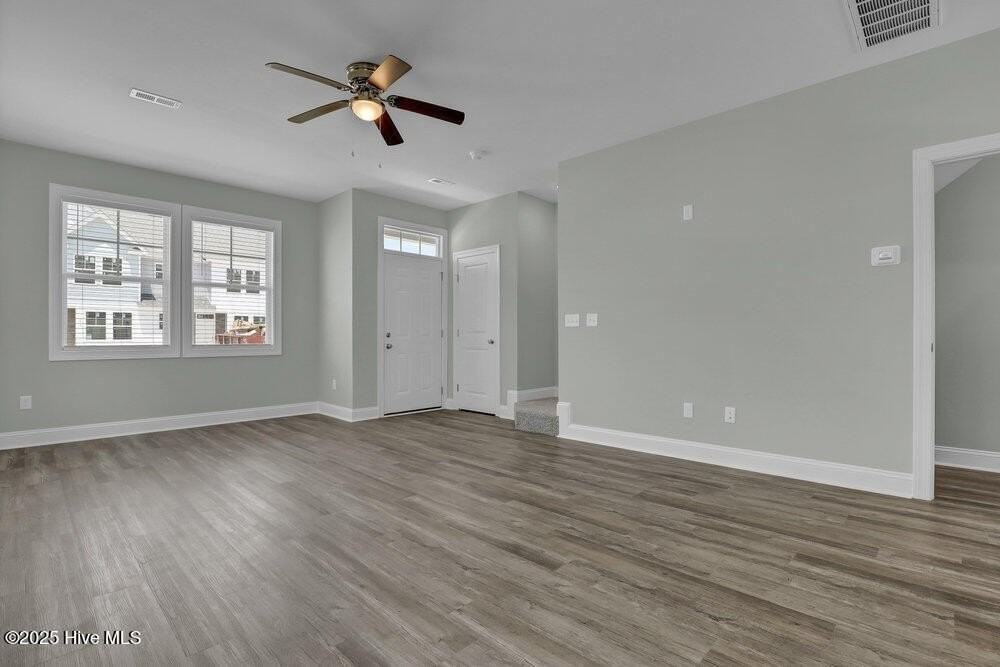 224 Sandy Cove Ln - Photo 6 of 35