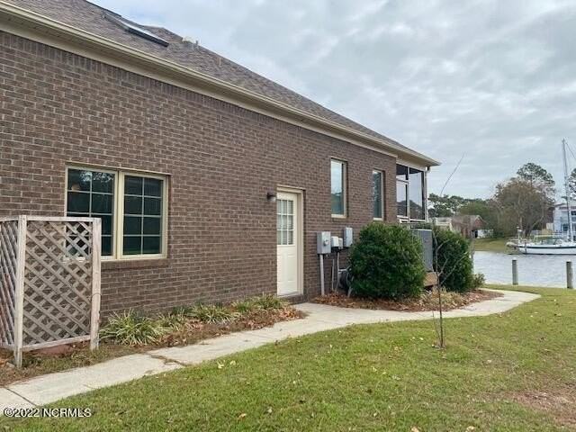 906 Diamond Ct - Photo 6 of 39
