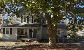featured image of 320 N Bennett St #A