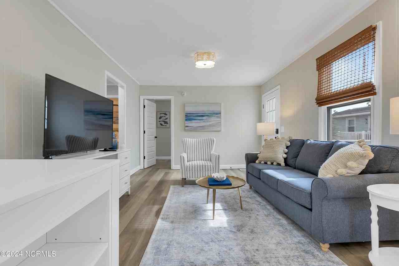 111 Ne 19th St #D - Photo 5 of 40