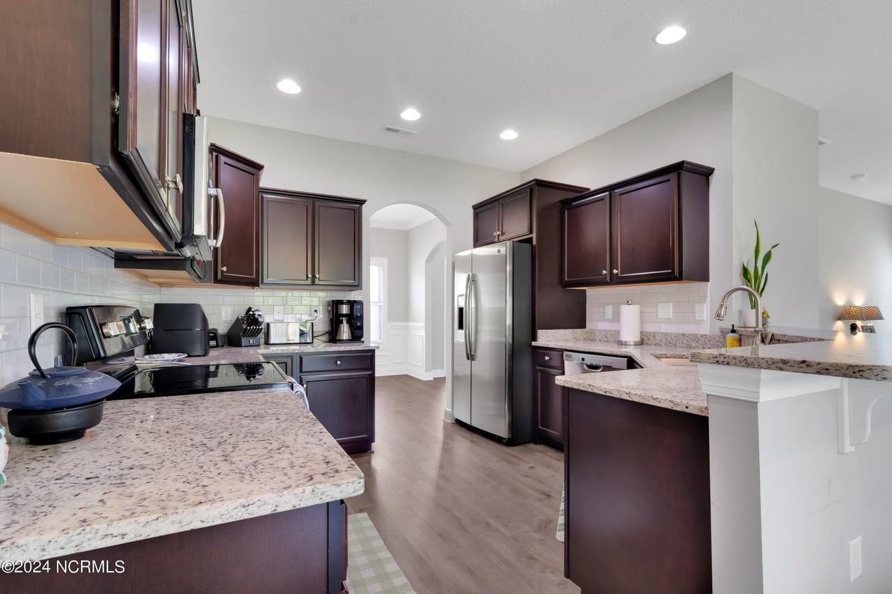 307 Pettigrew Ln - Photo 7 of 30