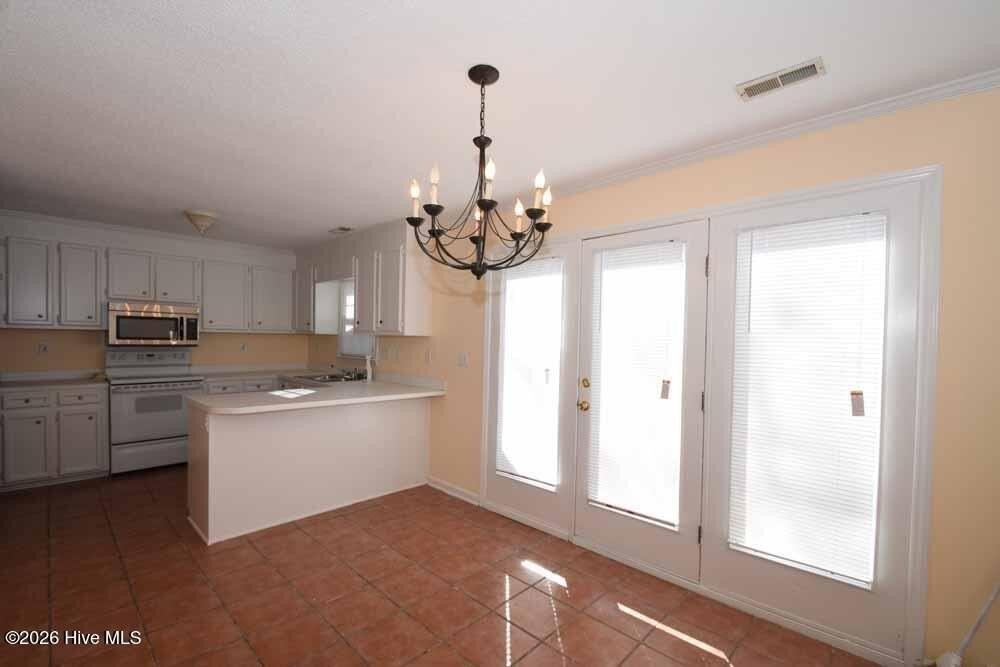 3828 Sterling Pointe Dr #O5 - Photo 4 of 12