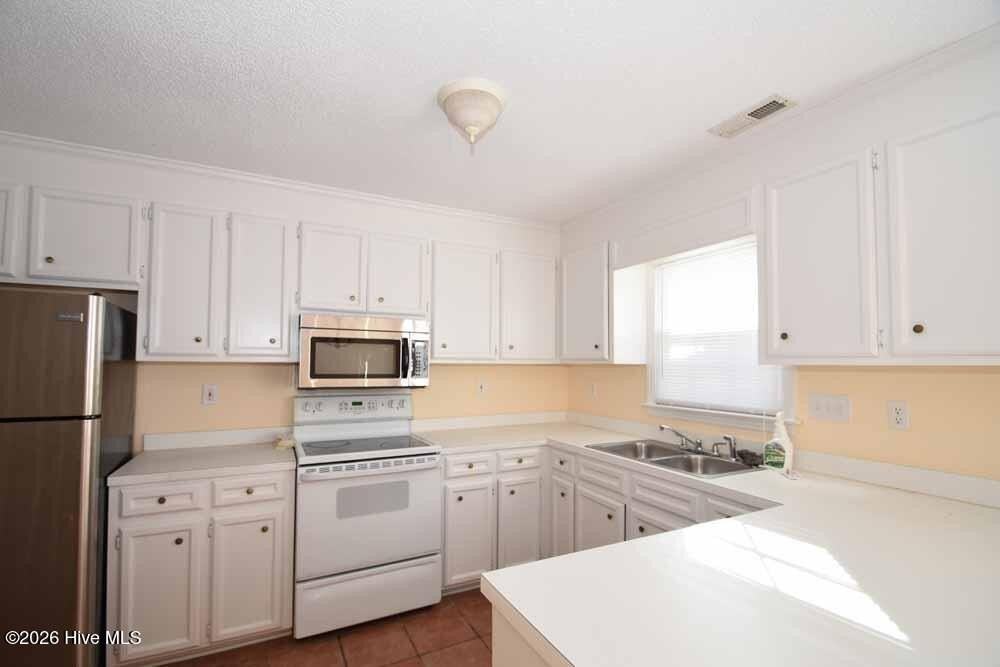 3828 Sterling Pointe Dr #O5 - Photo 5 of 12