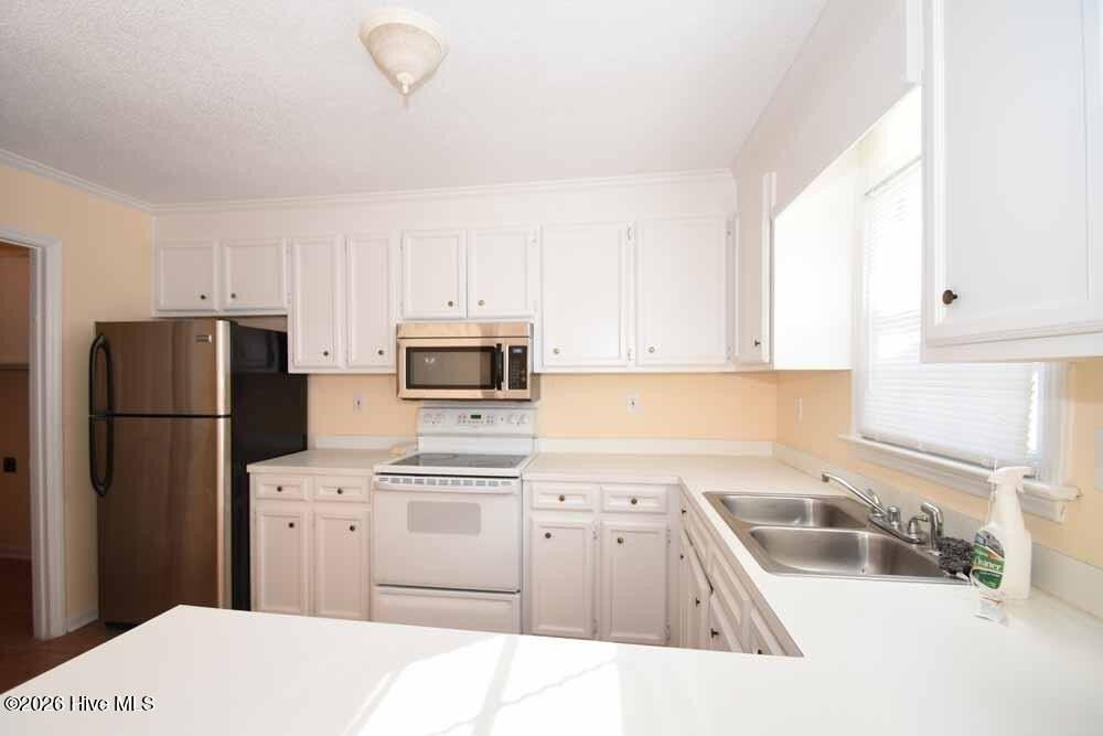 3828 Sterling Pointe Dr #O5 - Photo 6 of 12