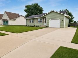 featured image of 227 E Colleen Dr