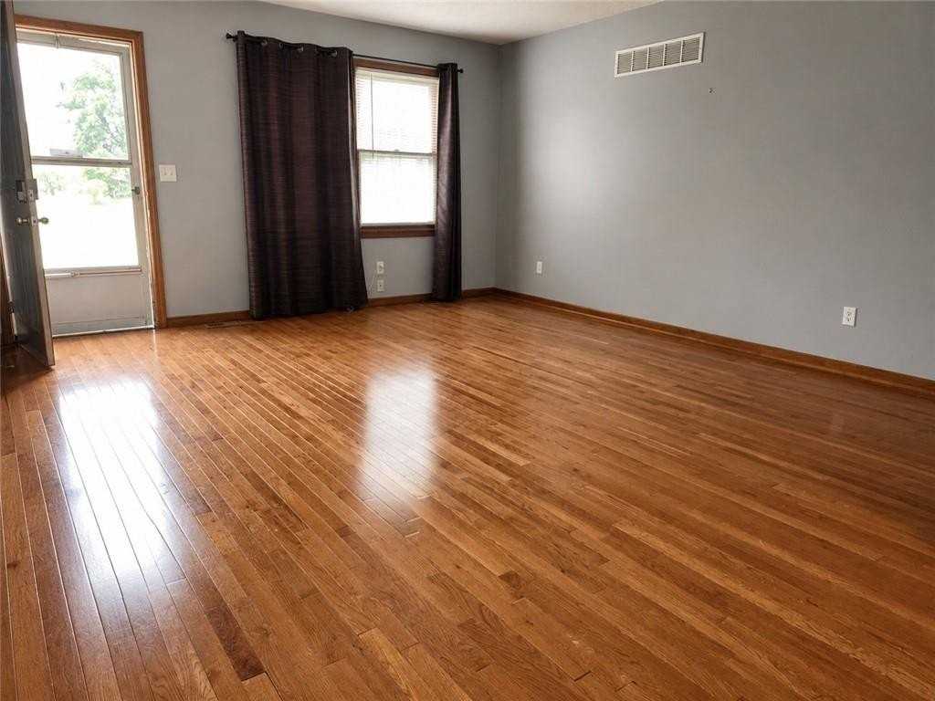 227 E Colleen Dr - Photo 2 of 14