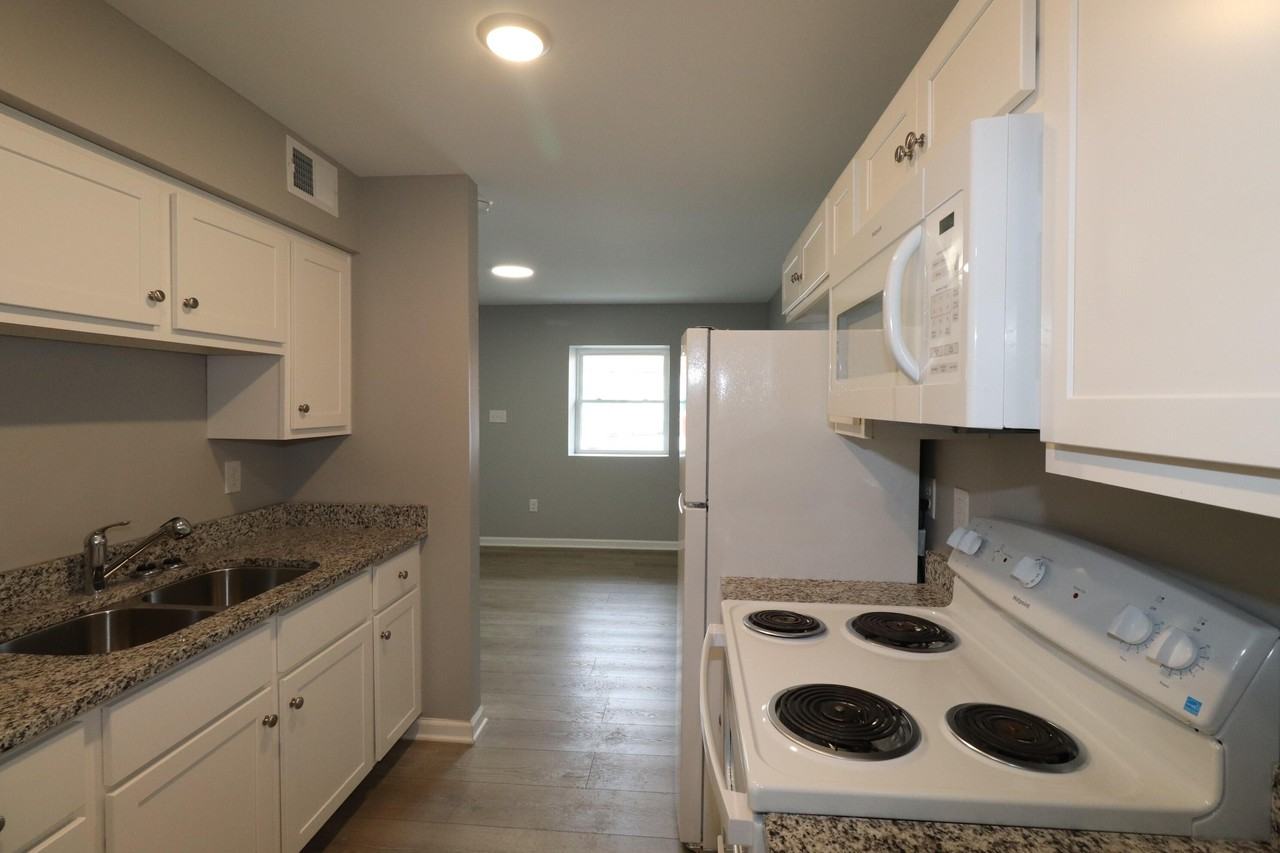 203 S 1st St #101 - Photo 6 of 10