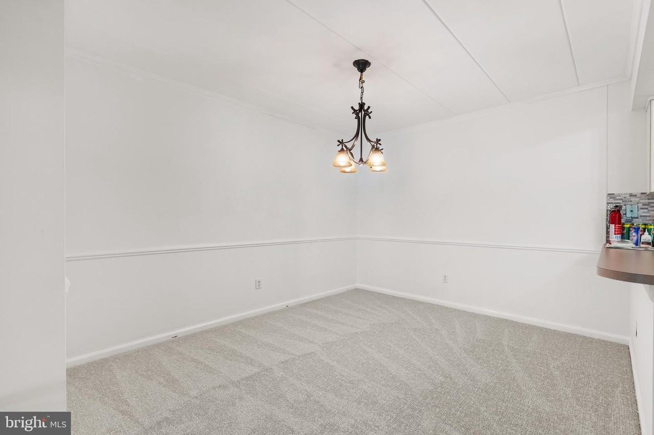 81 Oakridge Dr - Photo 7 of 22