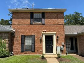 578 Hollow Wood Rd - Photo 1 of 1