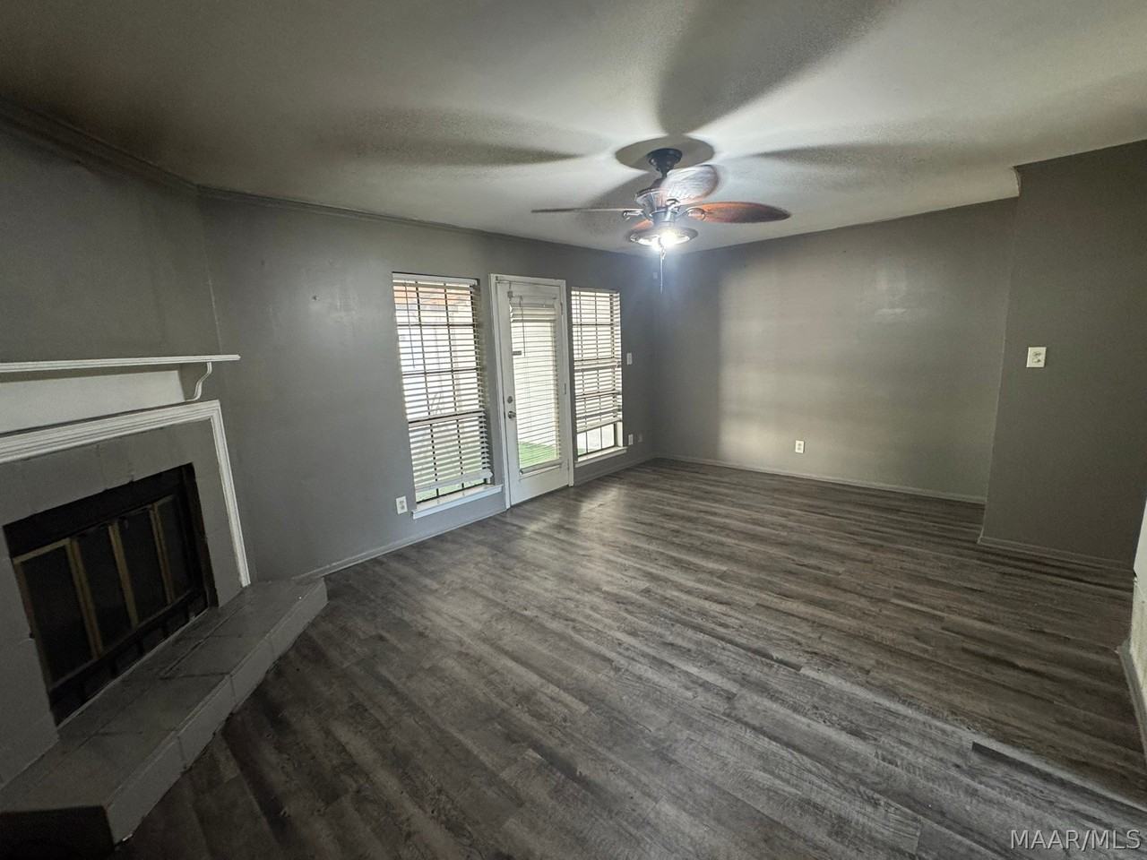 578 Hollow Wood Rd - Photo 3 of 14