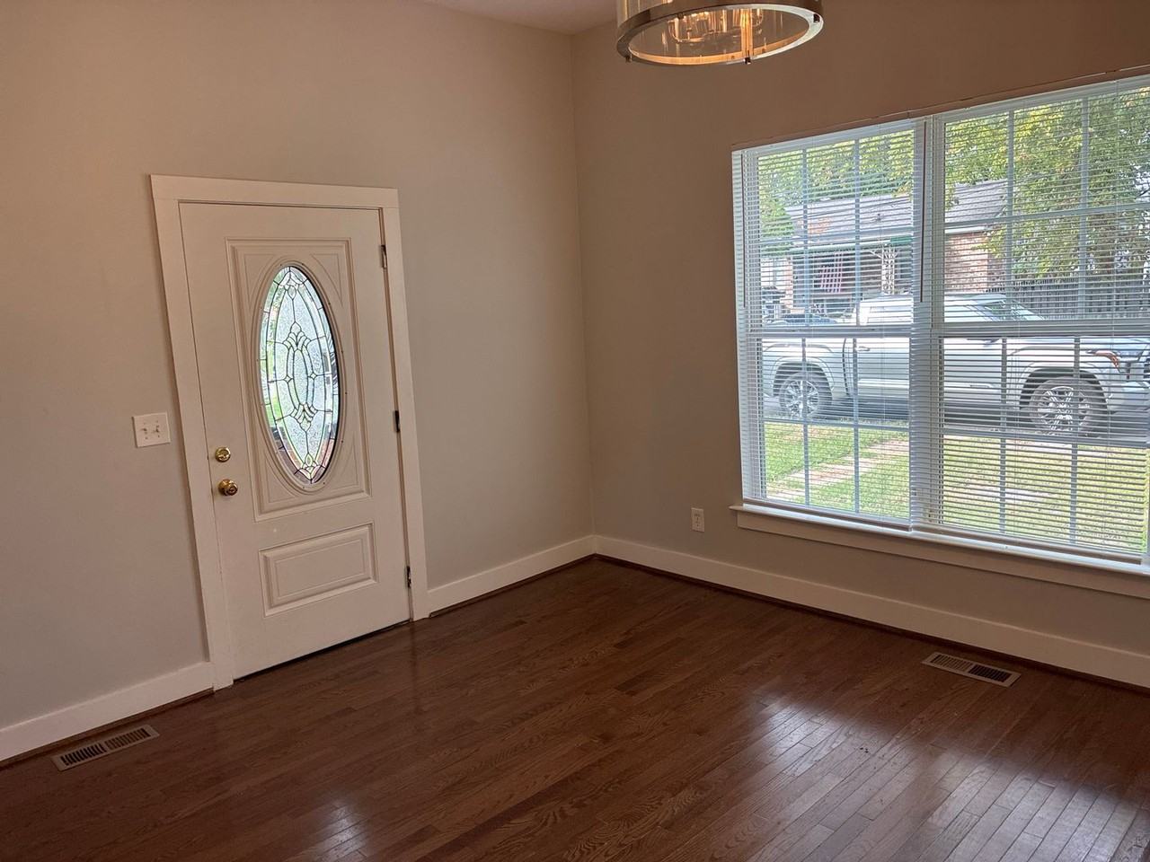 1814 15th Ave N - Photo 3 of 14