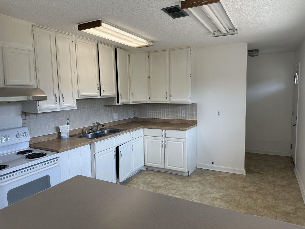 7078 Prather St - Photo 3 of 5