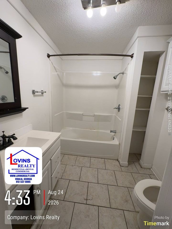 109 E Clifton Ave #1 - Photo 3 of 8