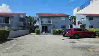 1235 Nw 6th St #3 - Photo 1 of 1