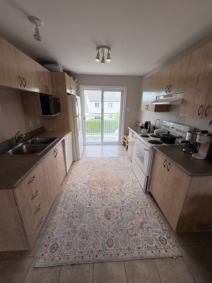 954 Boulevard Wilfrid-Lavigne #3 - Photo 4 of 10
