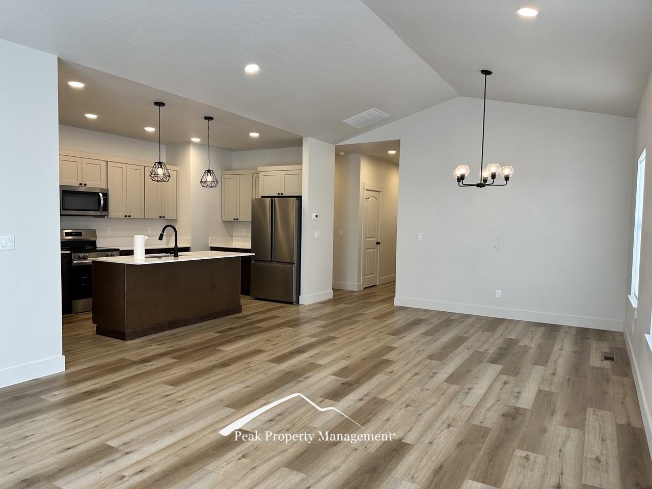 308 N 11th St #1 - Photo 3 of 27