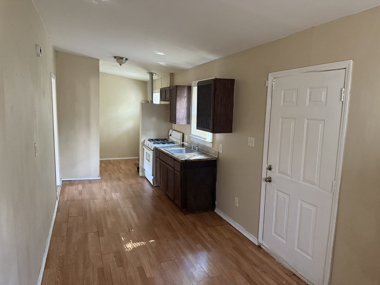 413 N Hackberry St #1 - Photo 5 of 10